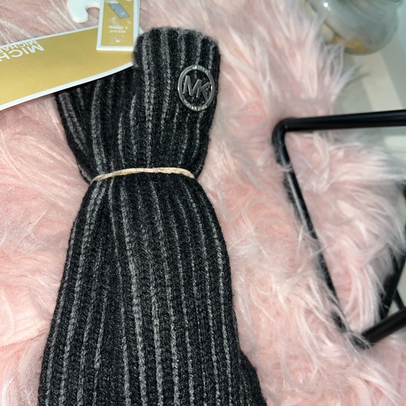 NWT Michael Michael Kors Fingerless Gloves Soft Knit Black Gray Ribbed Arm Sock - Picture 2 of 11